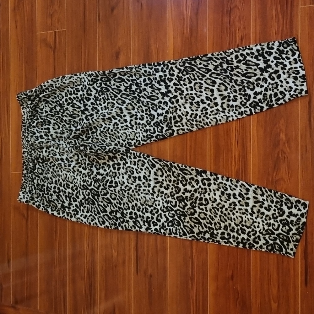 Jessica Simpson Leopard Print Pants Size Medium - Picture 9 of 13